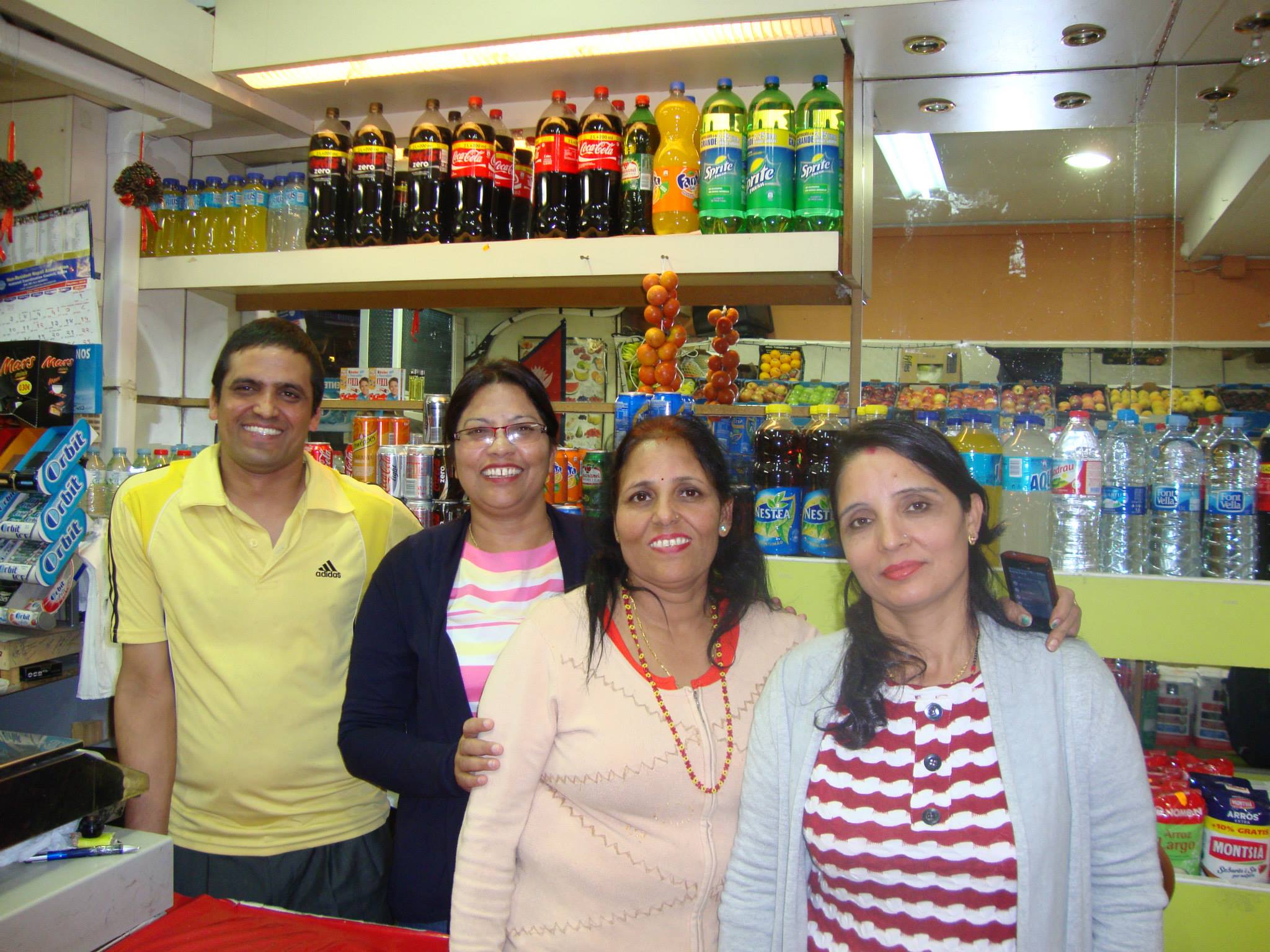 A complete team for grocery selection in Barcelona.